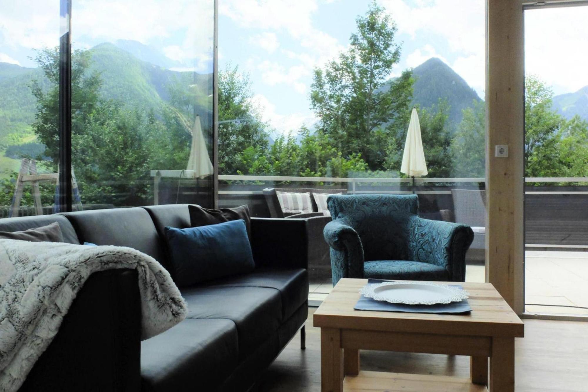 Apartment In Neukirchen With A Balcony Нойкірхен-ам-Гросфенедігер Екстер'єр фото