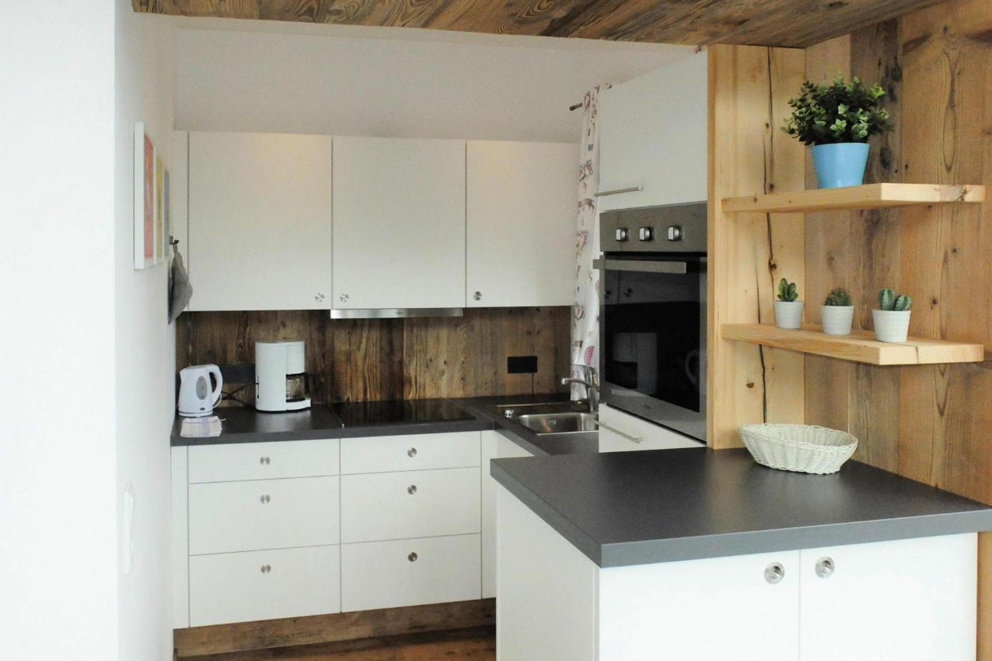 Apartment In Neukirchen With A Balcony Нойкірхен-ам-Гросфенедігер Екстер'єр фото