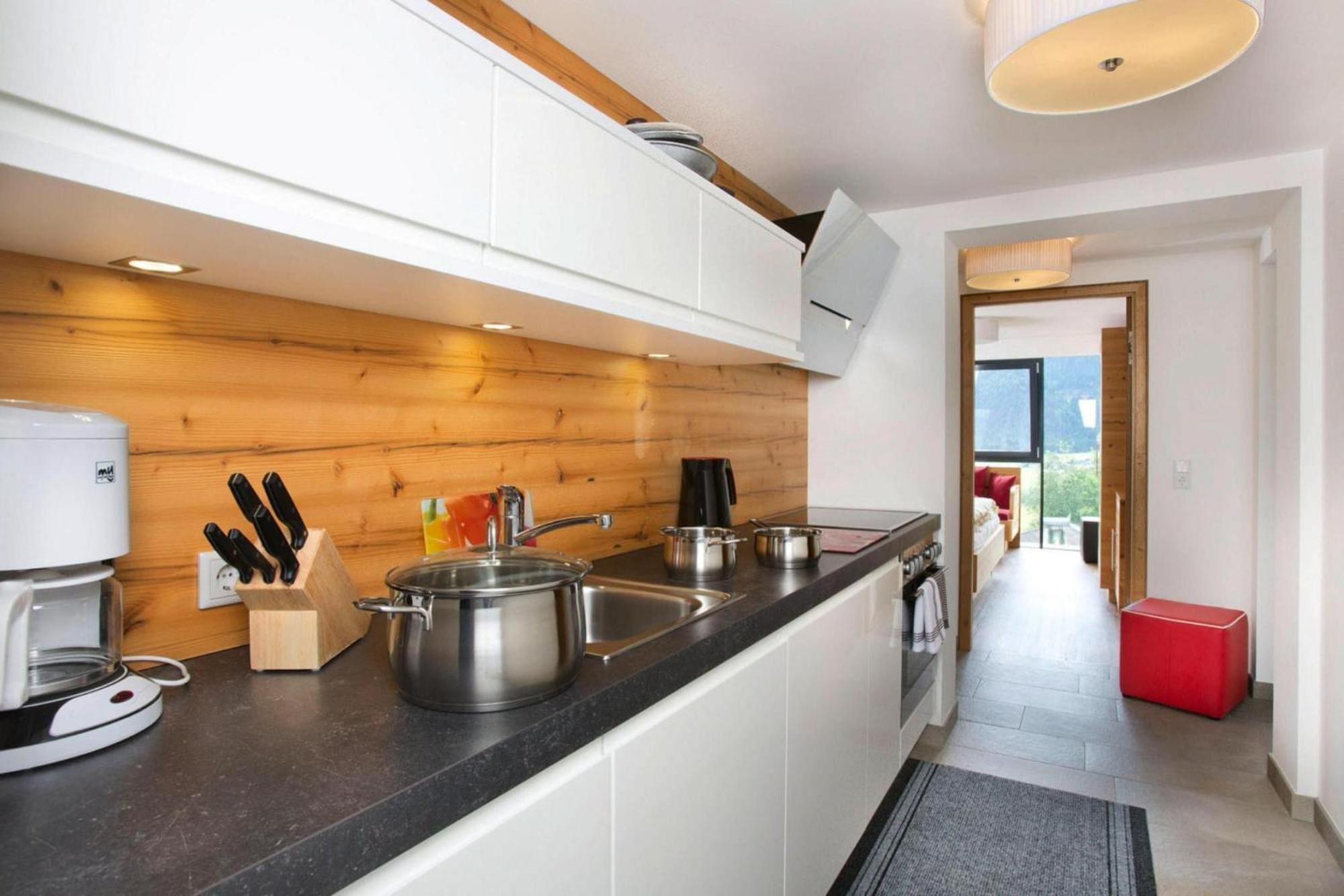 Apartment In Neukirchen With A Balcony Нойкірхен-ам-Гросфенедігер Екстер'єр фото