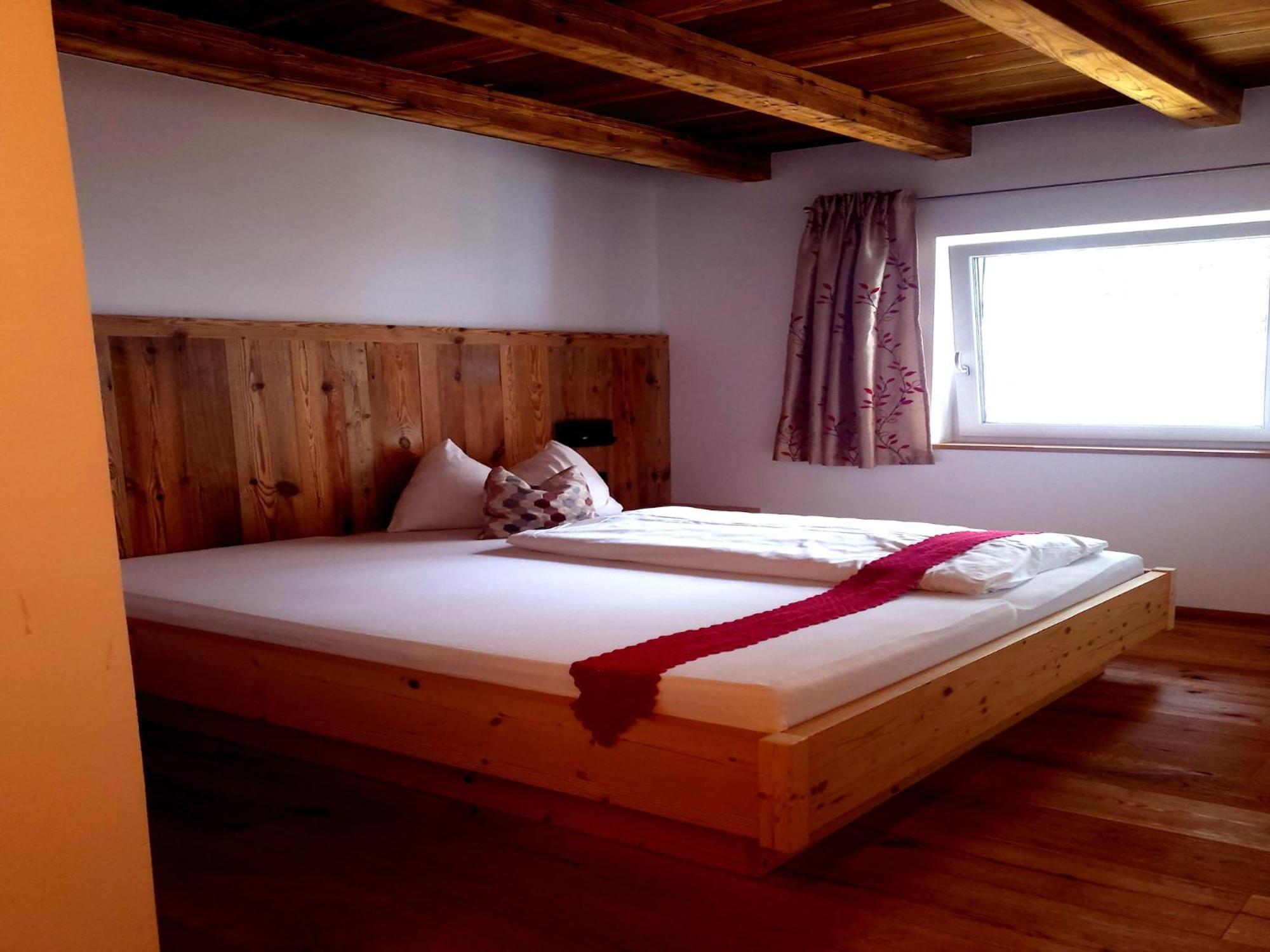 Apartment In Neukirchen With A Balcony Нойкірхен-ам-Гросфенедігер Екстер'єр фото