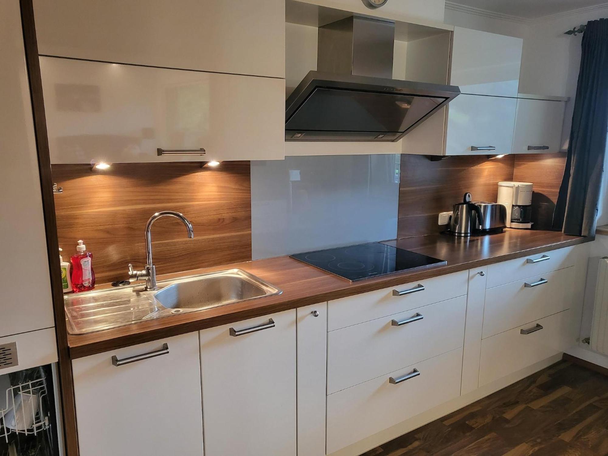 Apartment In Neukirchen With A Balcony Нойкірхен-ам-Гросфенедігер Екстер'єр фото